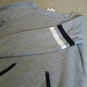 Cute Gray Sweater with Pocket and Raw Neck Hem